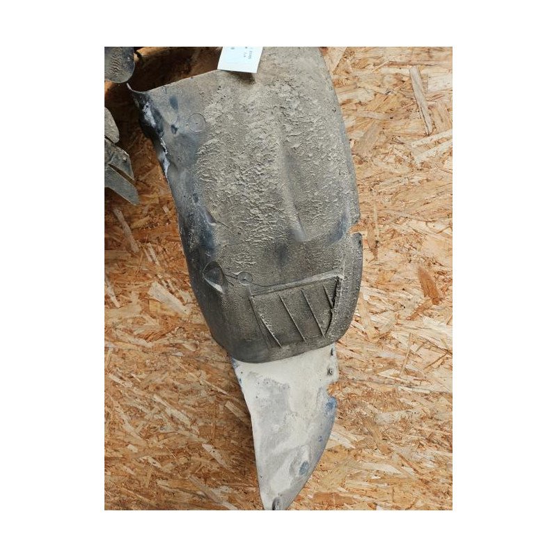 Pare Boue Avant Gauche Peugeot 206 Phase 1 Break (1)
